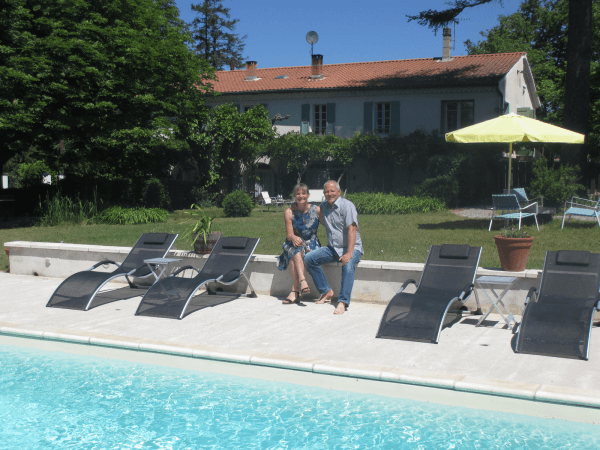 Sheila en Remko Nederlandse eigenare B&B Gites Les Glycines Haute Provence