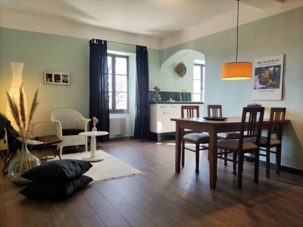 Coin cosy, salle a manger Gite La Baume Haute Provence